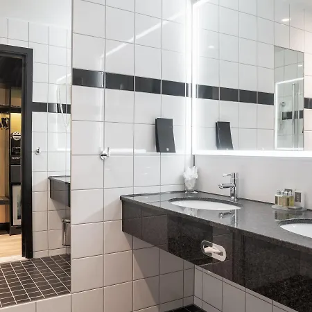 Отель Thon Oslo Airport 4*