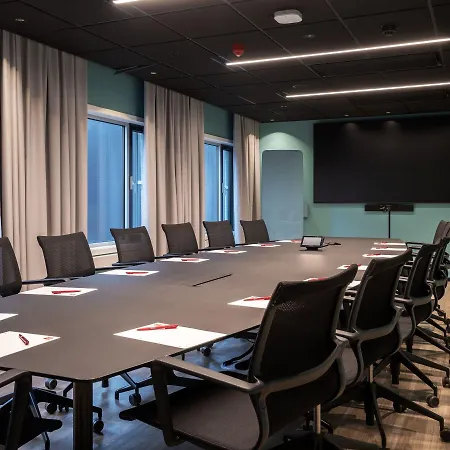 Thon Oslo Airport מלון 4*