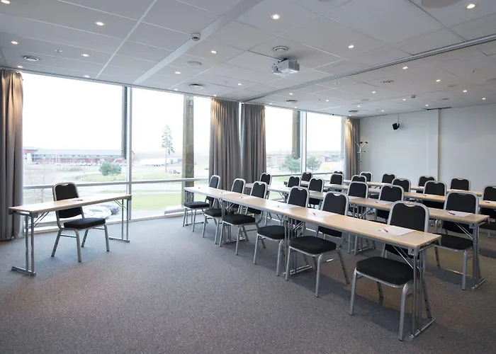 Thon Oslo Airport Hotel 4*